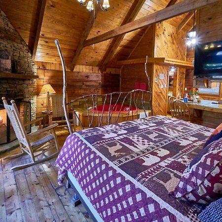 A Cabin In The Woods Pigeon Forge Exteriör bild