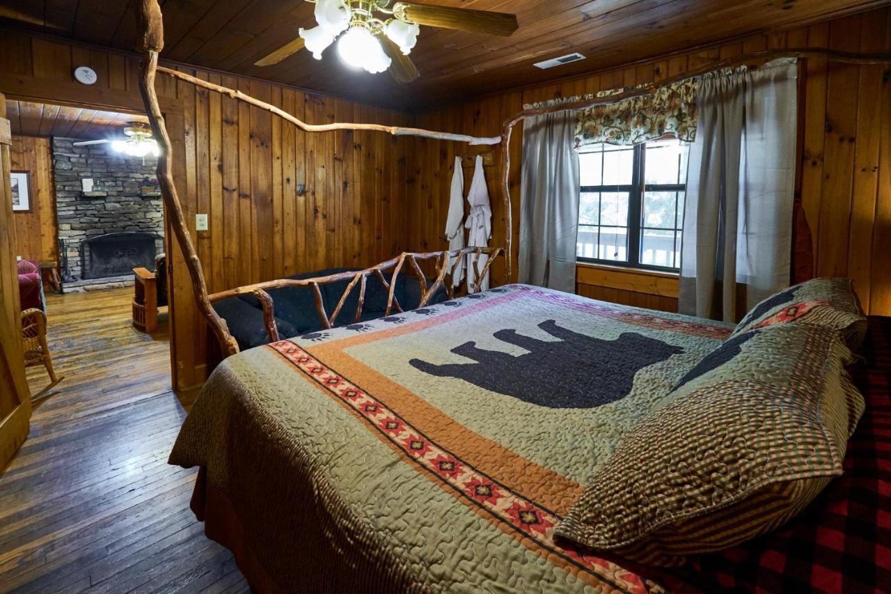 A Cabin In The Woods Pigeon Forge Exteriör bild