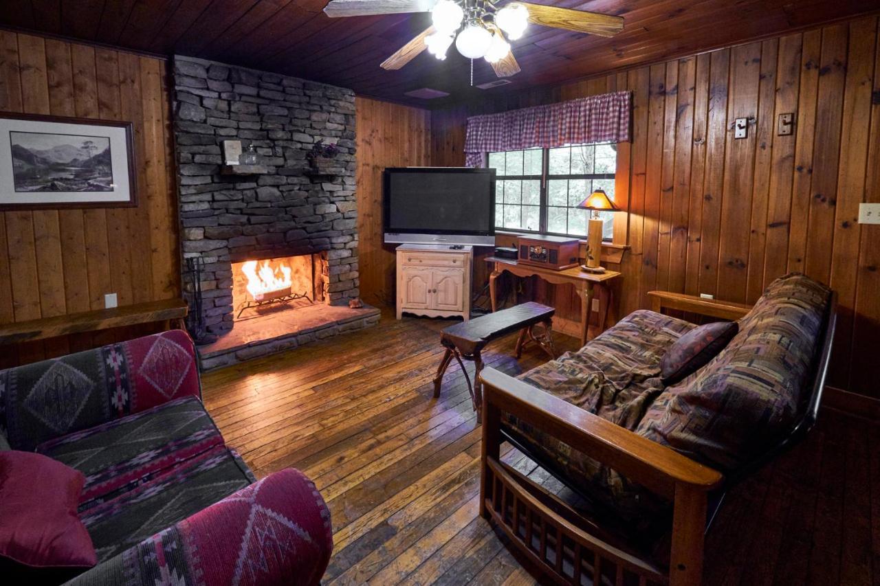 A Cabin In The Woods Pigeon Forge Exteriör bild