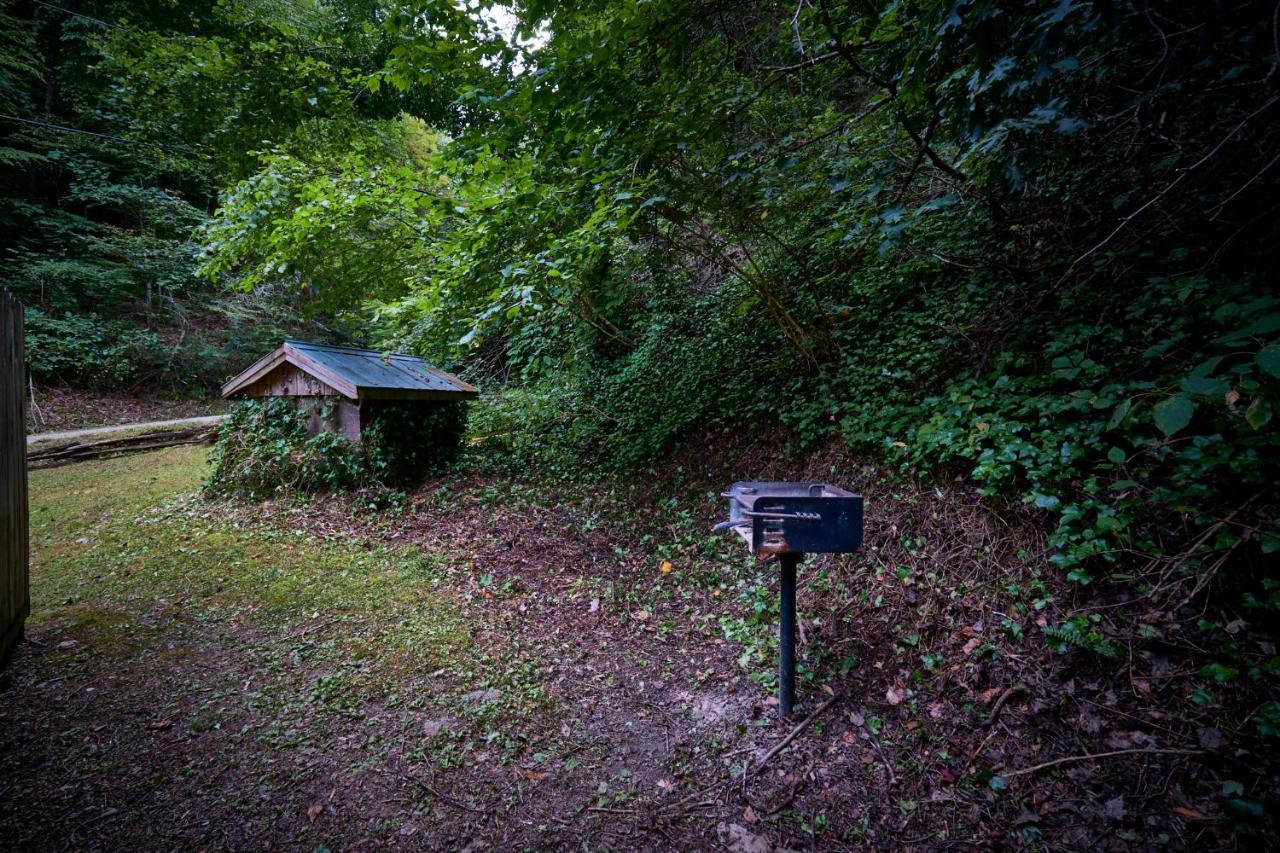 A Cabin In The Woods Pigeon Forge Exteriör bild