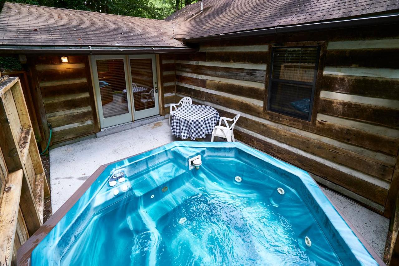 A Cabin In The Woods Pigeon Forge Exteriör bild