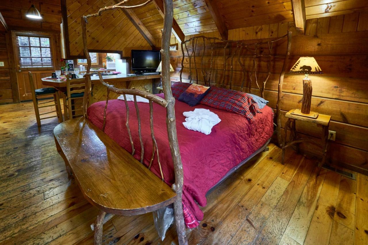 A Cabin In The Woods Pigeon Forge Exteriör bild