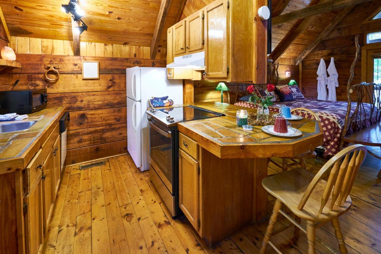 A Cabin In The Woods Pigeon Forge Exteriör bild