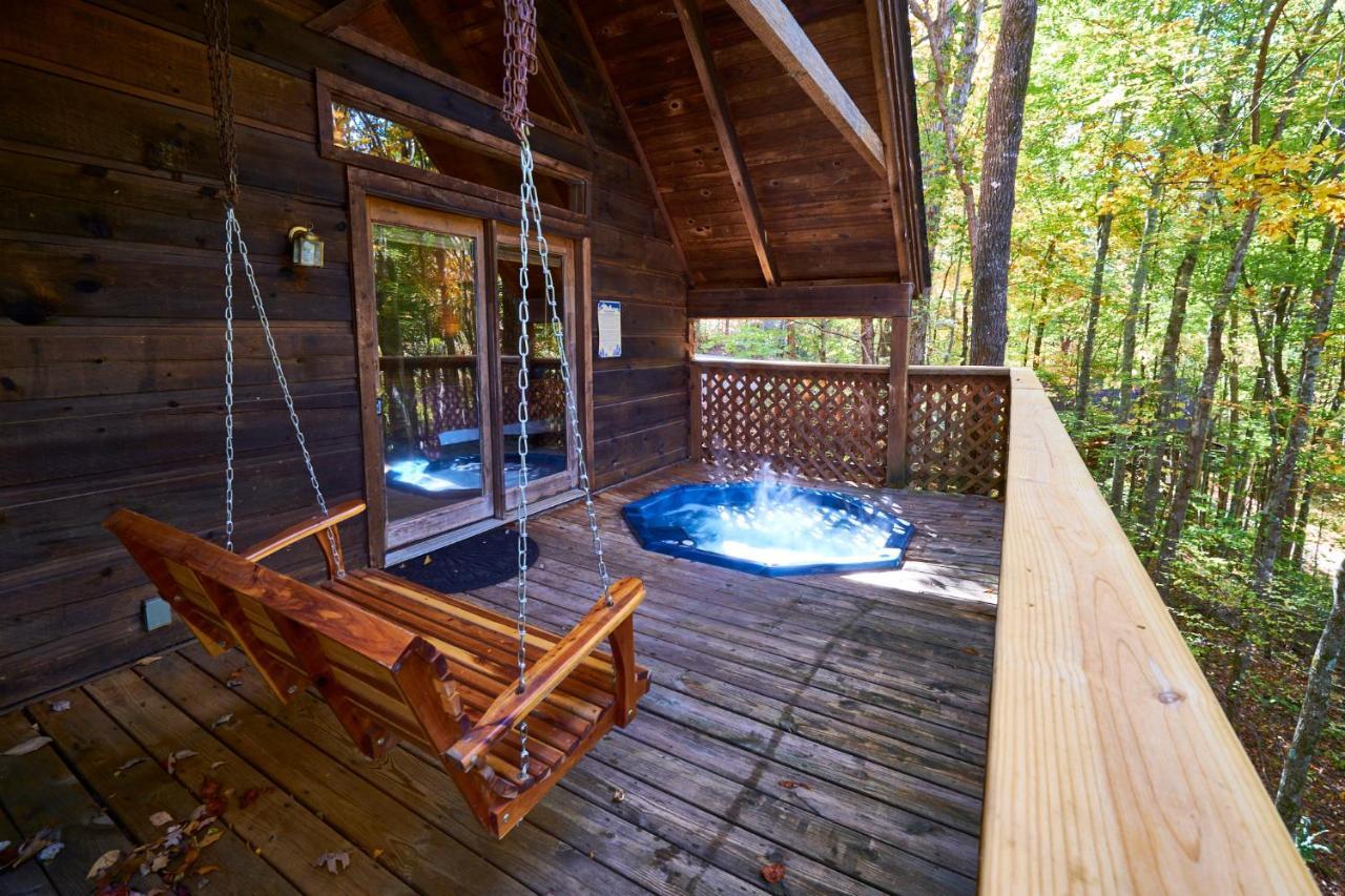 A Cabin In The Woods Pigeon Forge Exteriör bild