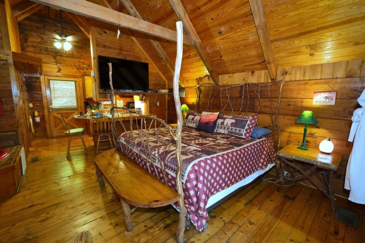 A Cabin In The Woods Pigeon Forge Exteriör bild